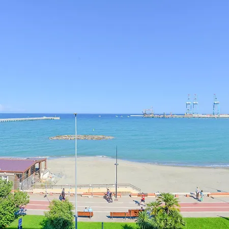 Casa Al Lido - Fronte Mare Apartment *