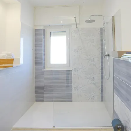 Apartment Casa Al Lido - Fronte Mare Vado Ligure